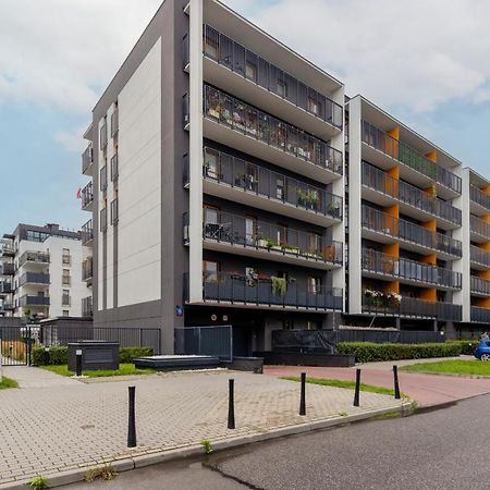 Cozy Apartment With Parking Bakalarska By Noclegi Renters Varsóvia Exterior foto