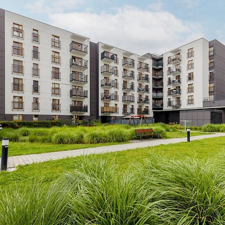 Cozy Apartment With Parking Bakalarska By Noclegi Renters Varsóvia Exterior foto