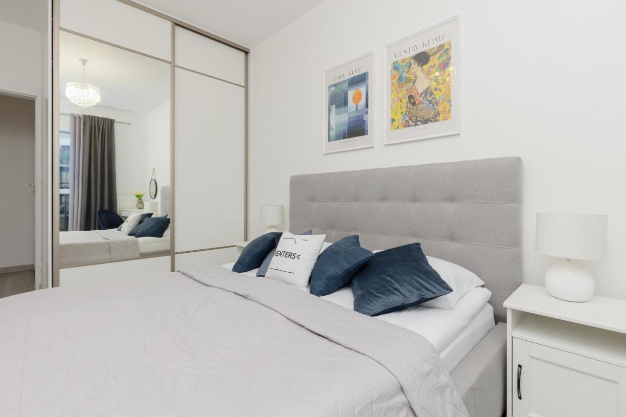 Cozy Apartment With Parking Bakalarska By Noclegi Renters Varsóvia Exterior foto