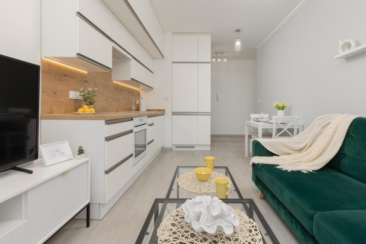 Cozy Apartment With Parking Bakalarska By Noclegi Renters Varsóvia Exterior foto